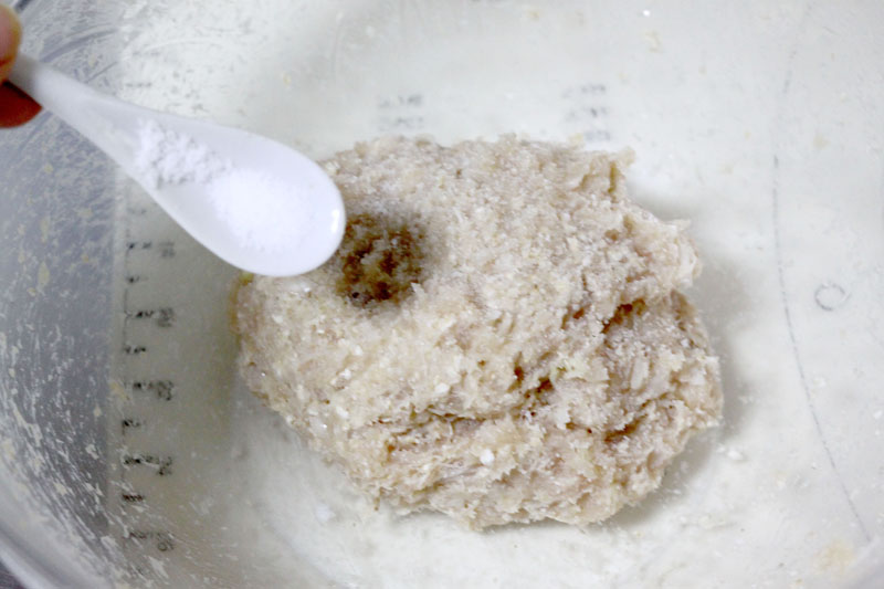  茄汁燕麥雞肉丸