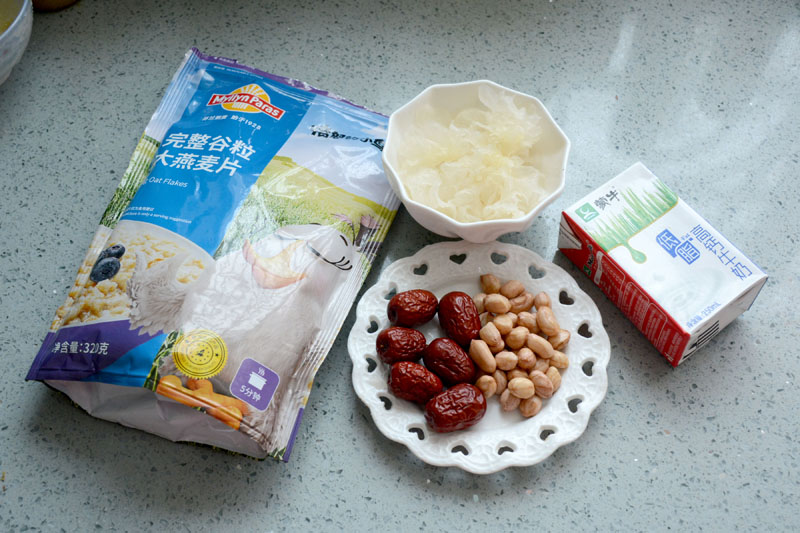 燕麥牛奶燉花生