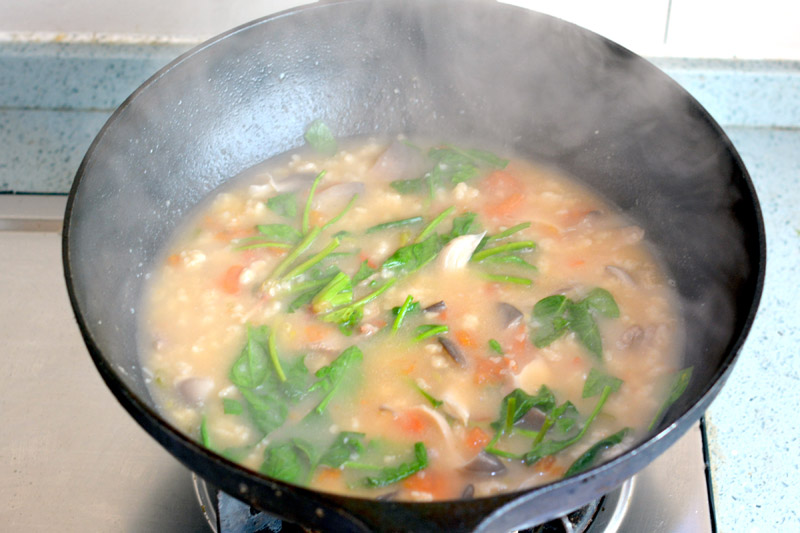燕麥肉片疙瘩湯