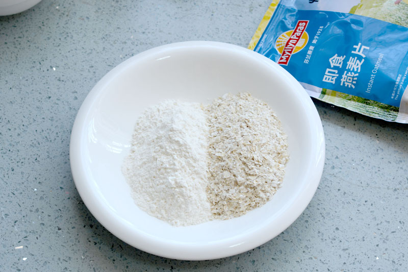燕麥肉片疙瘩湯