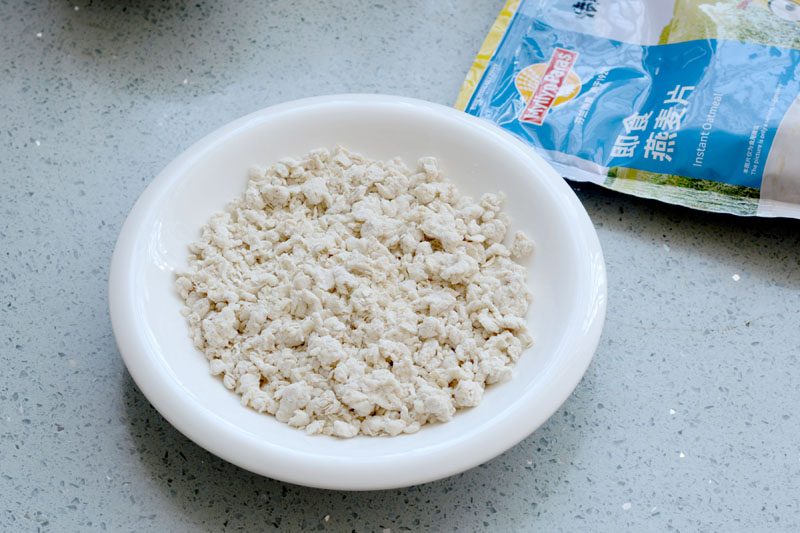 燕麥肉片疙瘩湯