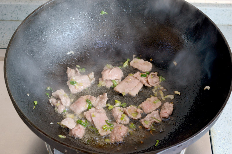 燕麥肉片疙瘩湯