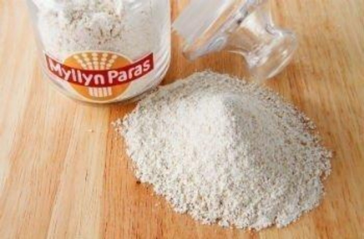 WHOLE-GRAIN OATMEAL FLOUR